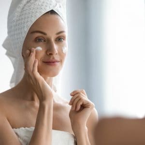 Så förbereder du huden inför en perfekt makeup – Guide till strålande resultat